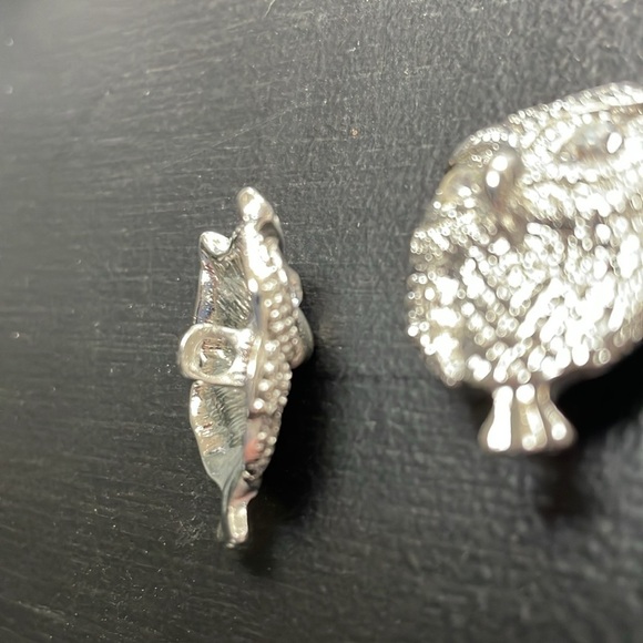 Owl specialty buttons. Shiny silver finish with crystal eyes. 2 in lot - Picture 3 of 8